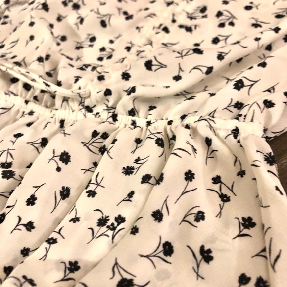 White with Black Florals Blouse - Picture 2 of 5